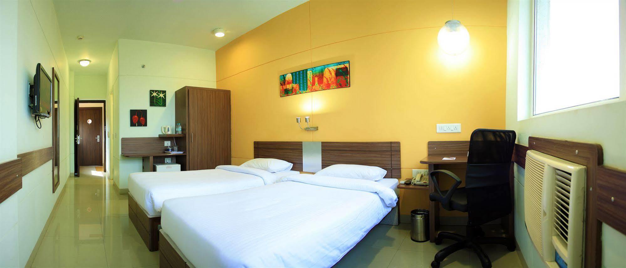 Trivandrum Kazhakuttam Экстерьер фото